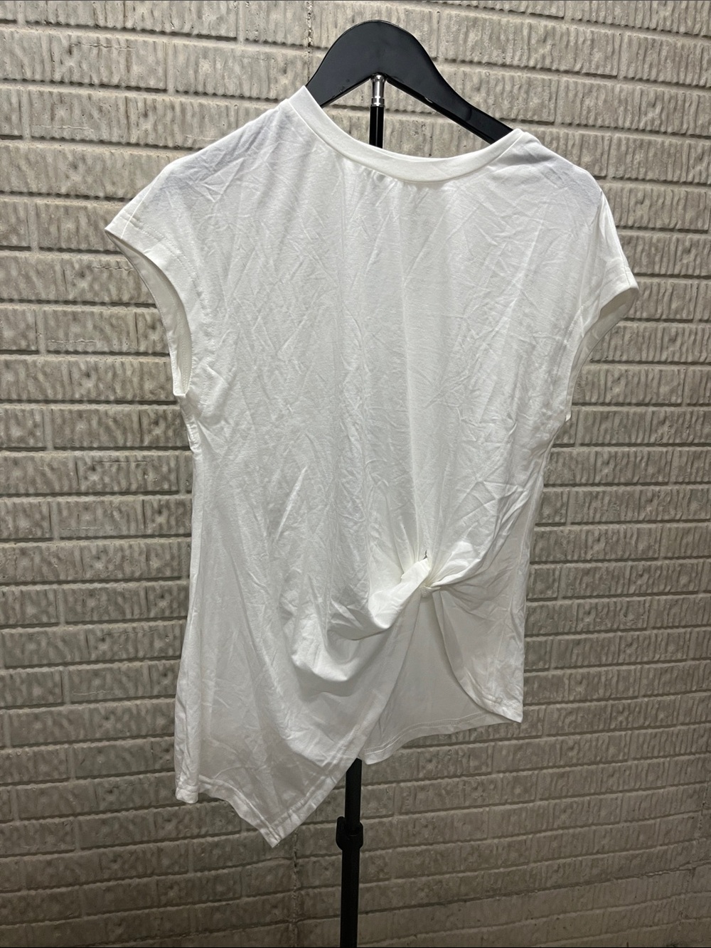 Cupshe White Knot-Front Short Sleeve Tee